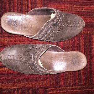 UGG Leather Clogs Size 6